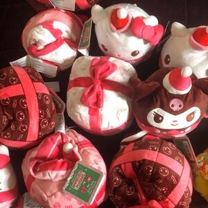 Bundle of 12 Collectible Sanrio Plush Cupcake Characters in Pink, Brown & White